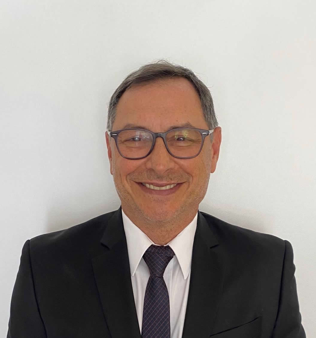 Dr. Guillermo Manera